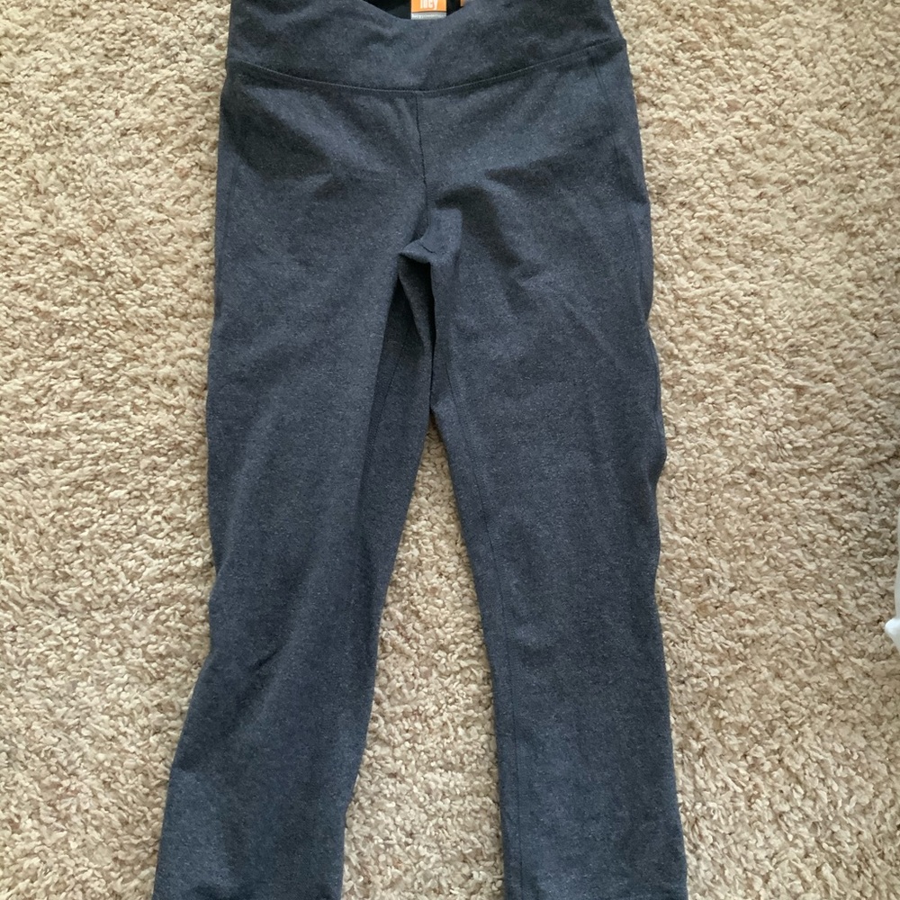 4/$35 Lucy cropped gray leggings